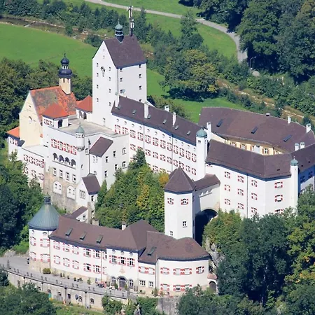 Top-appartement Direkt An Der Kampenwandbahn Appartement